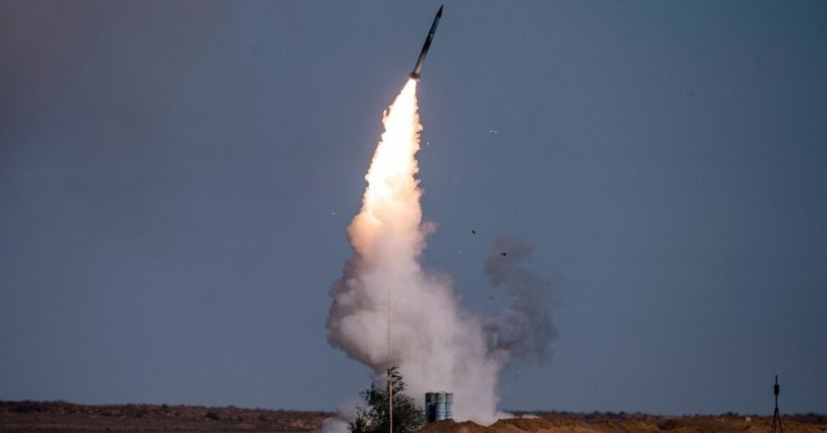 Ukraine lo ngại 17 bệ phóng S-400 tấn công mặt đất