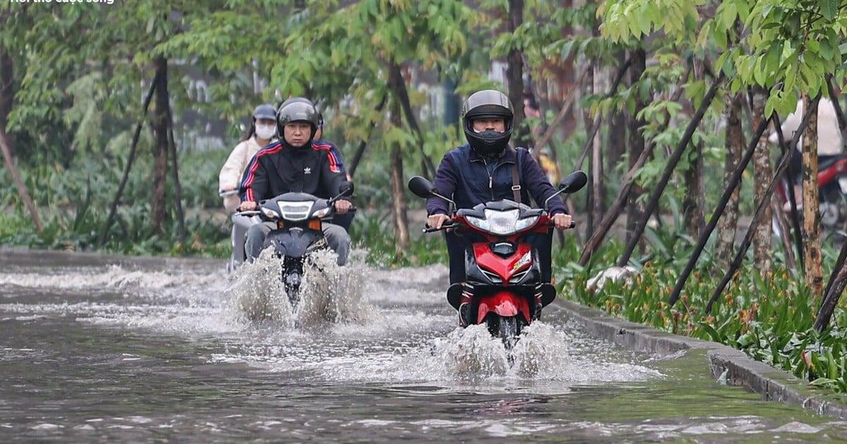Dự báo thời tiết 4/8: Miền Bắc bước vào đợt mưa lớn từ chiều, có nơi mưa rất to
