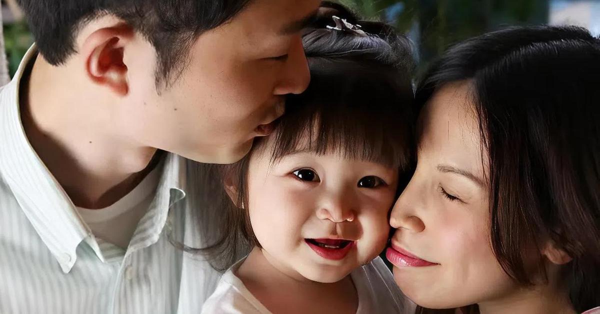 Vì sao nhiều đứa trẻ vừa bị quát mắng xong, không tức giận mà còn chạy lại đòi ôm: Sự thật khiến bố mẹ phải lặng người!