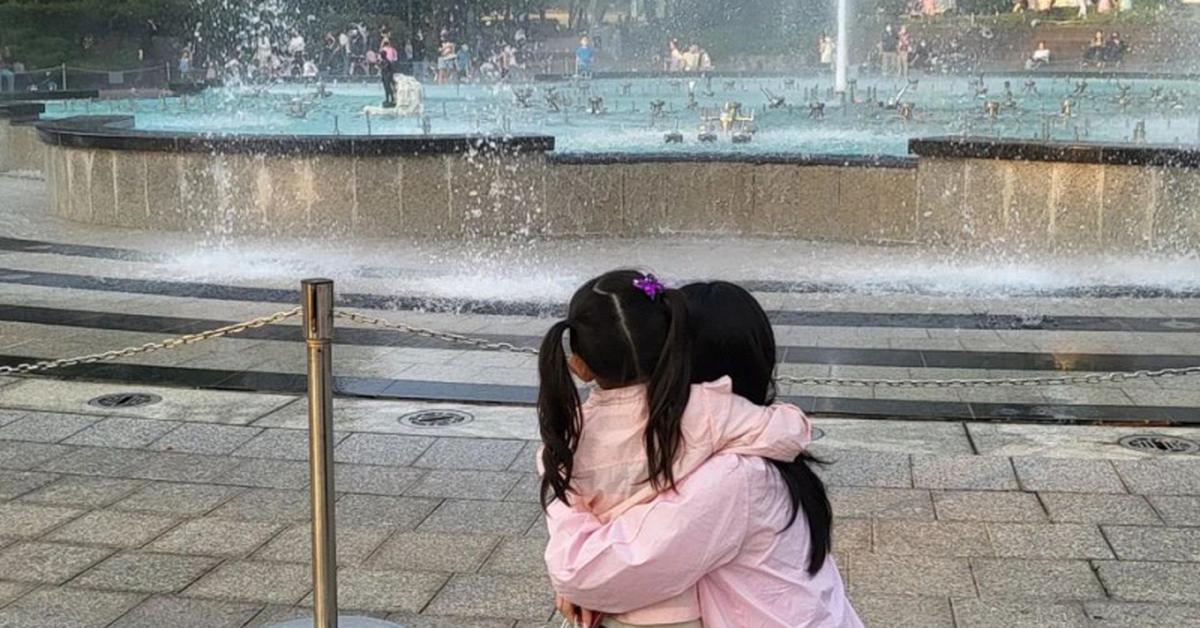 4 khoảnh khắc giúp trẻ cảm nhận được tình yêu thương: Chỉ cần 2 thôi là bố mẹ đã làm rất tốt rồi