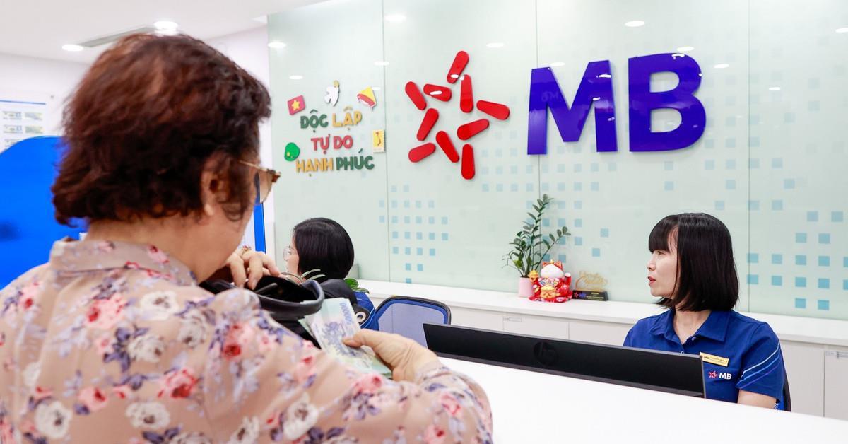 Lãi suất ngân hàng 5/8 tại Agribank, Vietcombank, BIDV, VietinBank, MB, Sacombank, HDBank,...