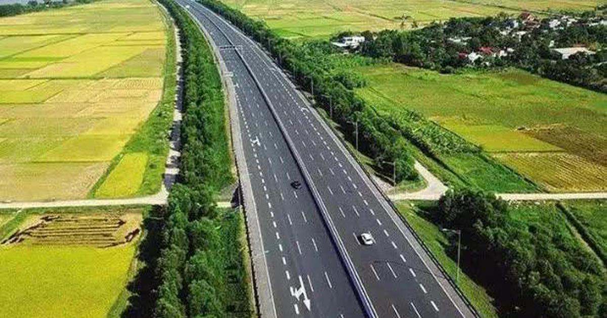 Thu phí cao tốc Bắc - Nam đạt hơn 1.300 tỷ đồng