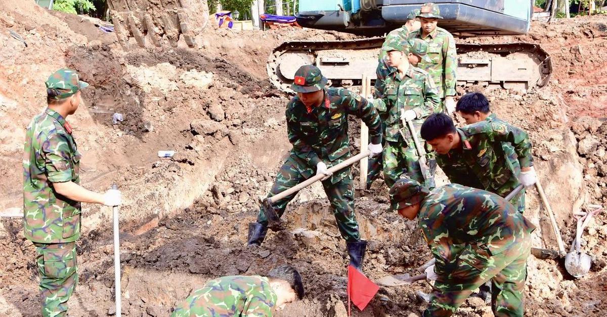 Tìm được thêm 18 hài cốt liệt sỹ tại Công viên Lê Thị Riêng