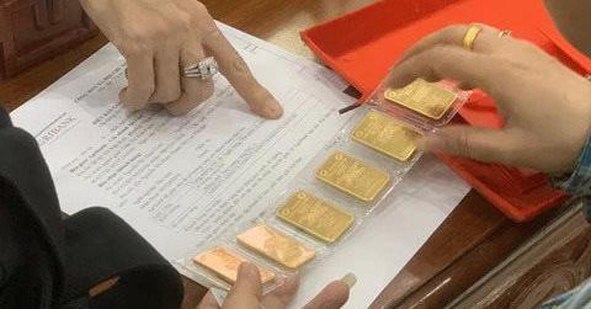 Giá vàng SJC, Bảo Tín Mạnh Hải... bật tăng mạnh, các chuyên gia dự báo tuần đều chung một kịch bản