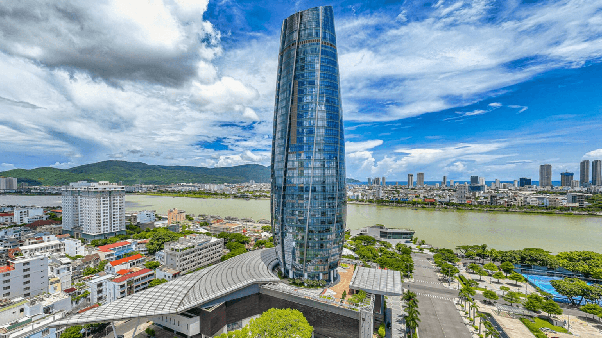 Việt Nam có thành phố sở hữu cả biển - núi - sông hiếm thấy: Sun Group vừa khởi công tổ hợp bên sông hơn 10.000 tỷ đồng, nhận nhiệm vụ mới cùng Hà Nội, TP.HCM
