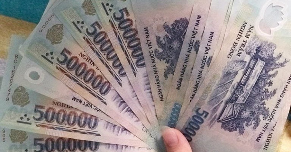 Nguyễn Thị Hà Tuyên SN 1993 bất ngờ nhận 400.000.000 đồng từ tài khoản lạ: Công an lập tức xác minh giao dịch