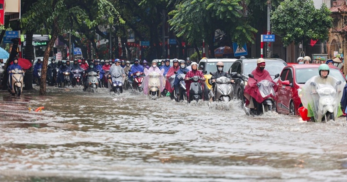 Dự báo thời tiết Hà Nội hôm nay 17/9: Mưa lớn tiếp diễn, đề phòng ngập lụt