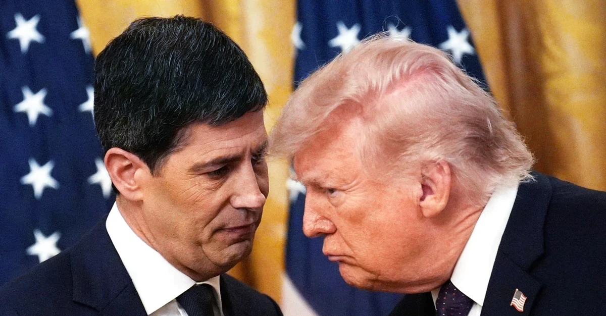 Fed tăng lãi suất bất chấp sức ép từ ông Trump