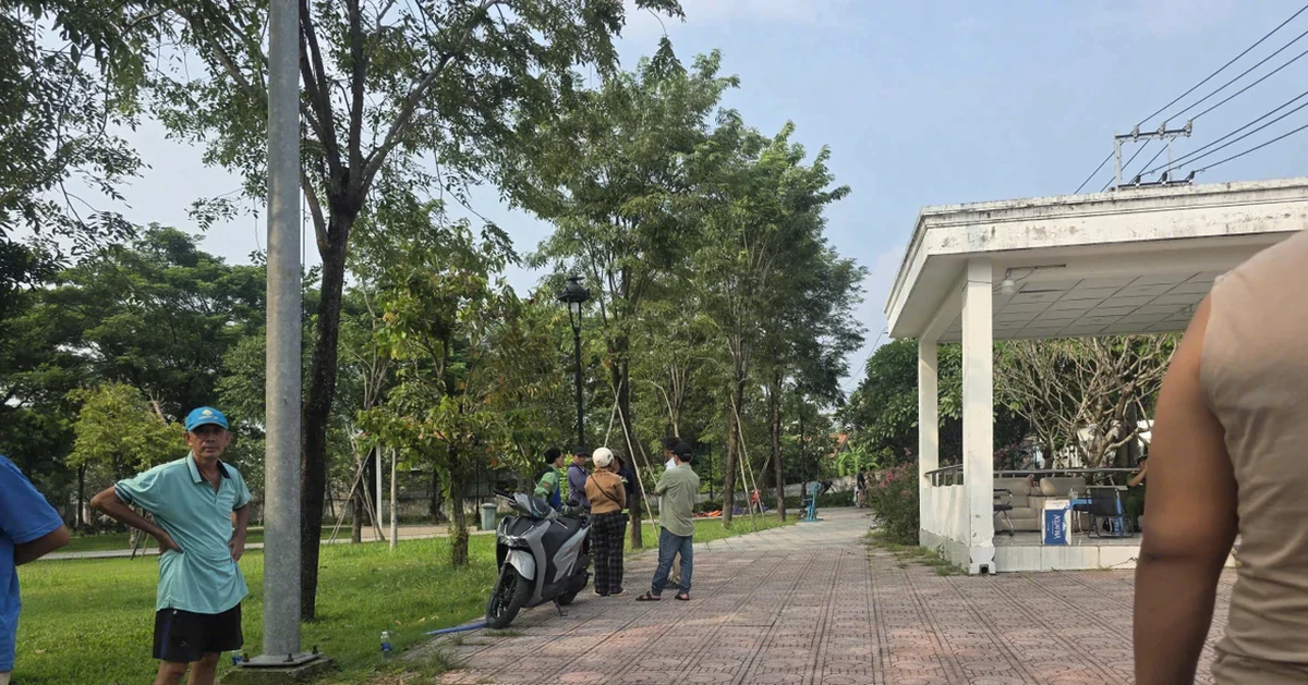 Nửa ngày sau va chạm với xe máy, người đàn ông tử vong trong công viên