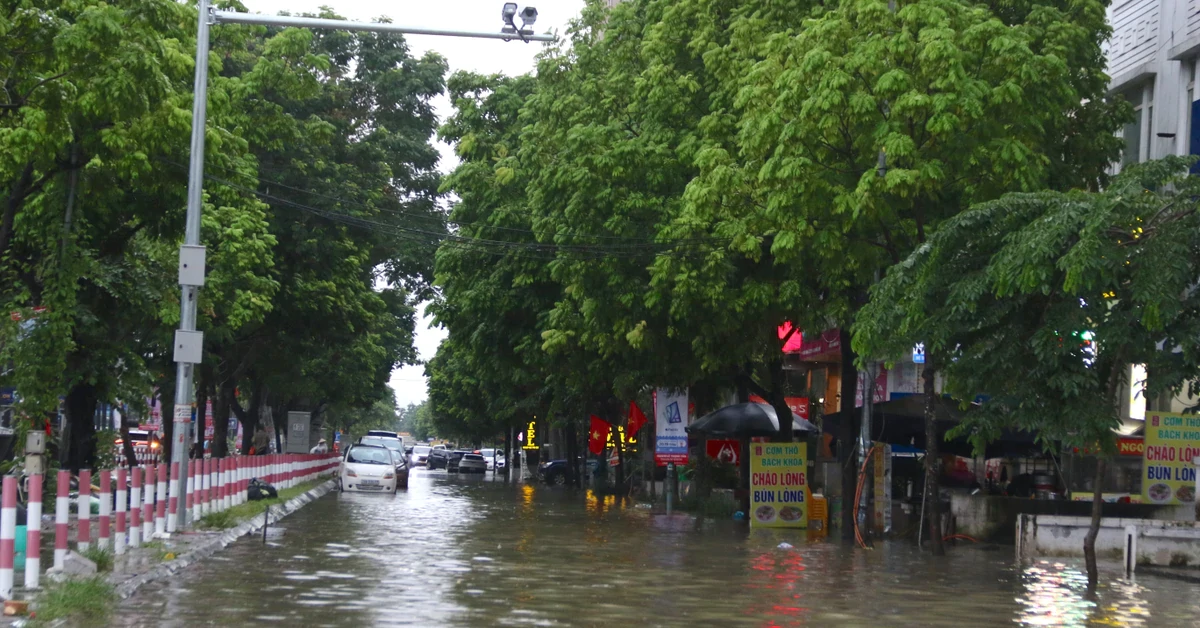 Hà Nội dồn toàn lực "giải cứu" hơn 40 điểm ngập
