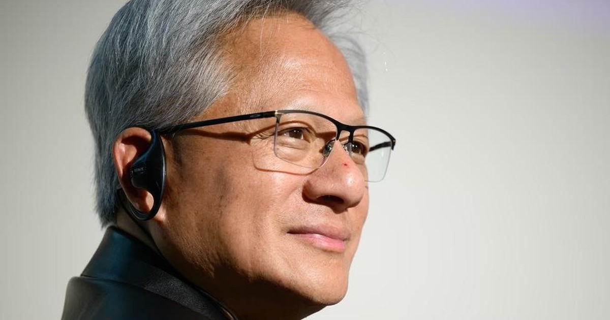 Jensen Huang: "AI hủy diệt nhân loại là điều vớ vẩn" - Lý do cả thế giới đều sợ còn ông thì không