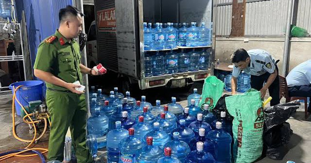 Tất cả người dân đang dùng nước đóng bình chú ý thông báo mới nhất từ công an