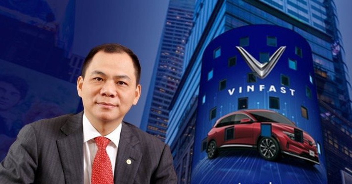 Tỷ phú Phạm Nhật Vượng hiện thực hoá phần quà trị giá gần 3 triệu đồng cho một nhóm khách Việt