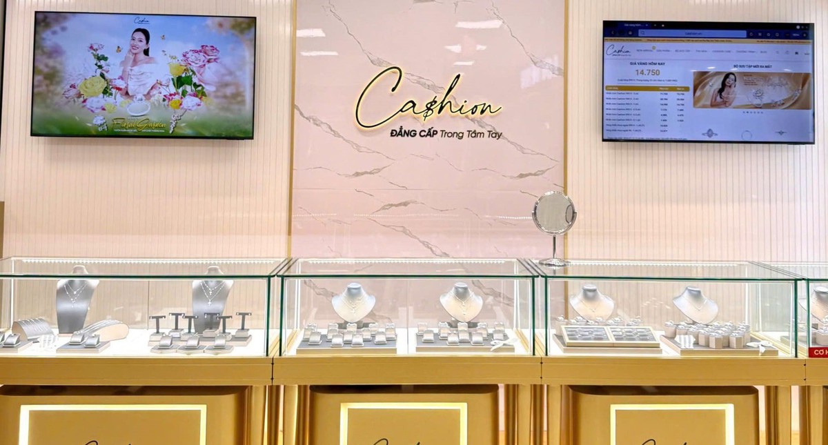 Chuỗi kim cương có tiếng bất ngờ tái xuất sau 2...