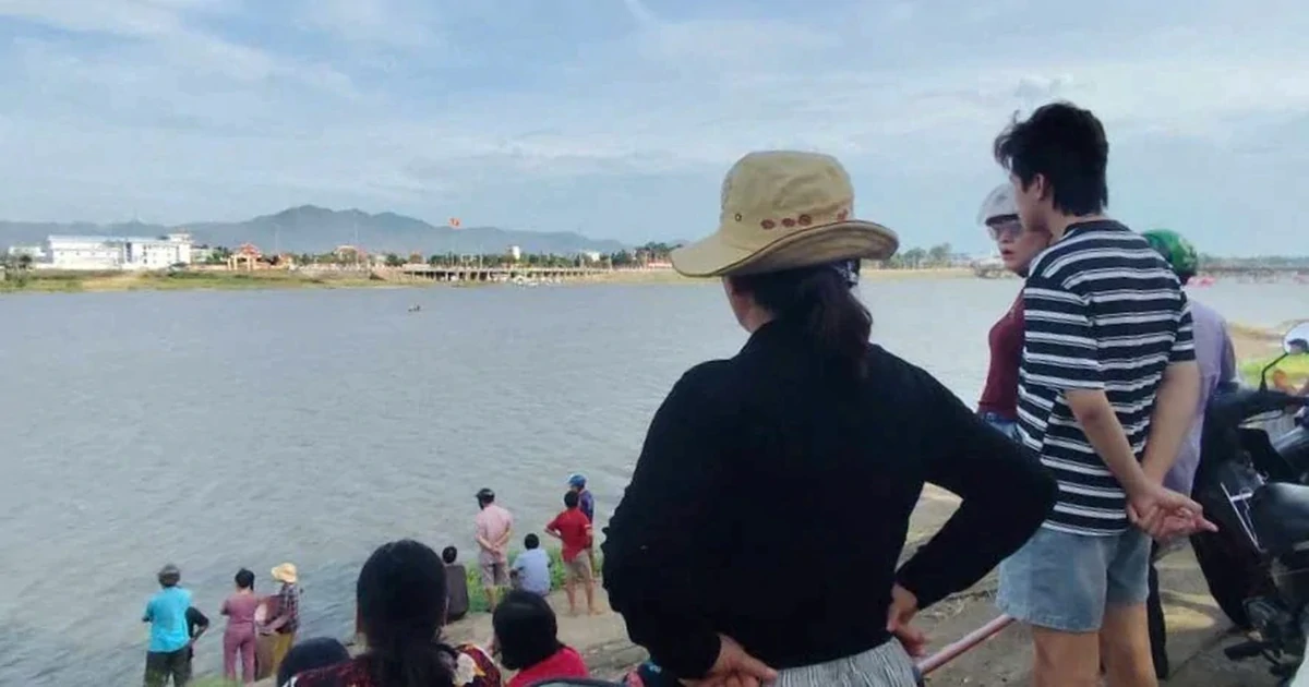 Tìm được 1 thi thể trong vụ 2 người mất tích trên sông Lại Giang