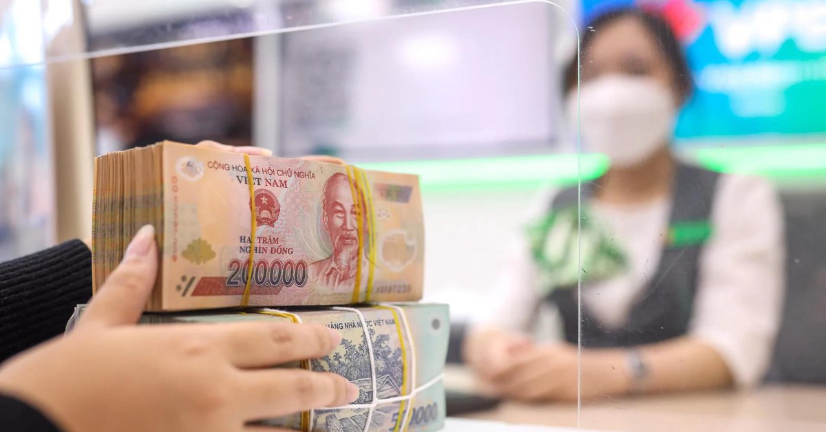 Bậc lương công chức thấp nhất 3,4 triệu, còn chưa bằng mức sàn cho người chưa qua đào tạo