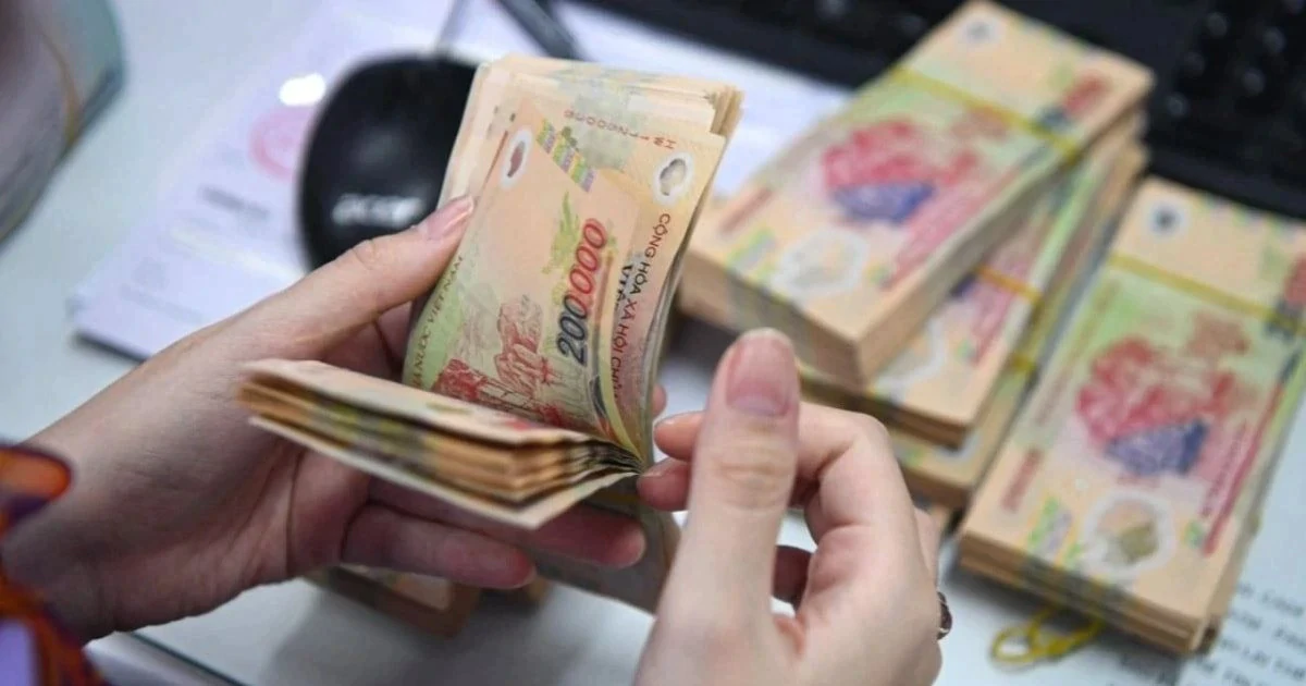 Lương tối thiểu dự kiến là 5,7 triệu đồng/tháng