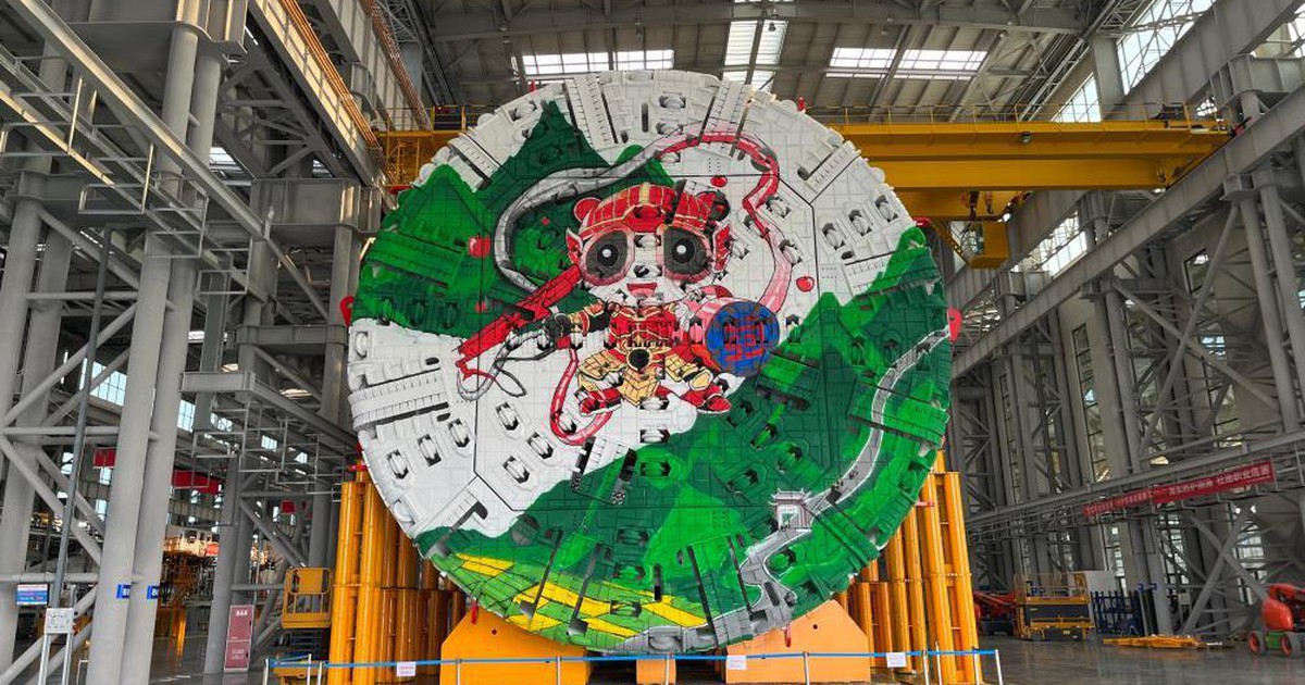 Phát hiện láng giềng Việt Nam đưa ‘quái vật’ dài 220m, nặng 3.500 tấn xuống lòng đất - thực hiện nhiệm vụ đặc biệt ở độ sâu hơn 1000m