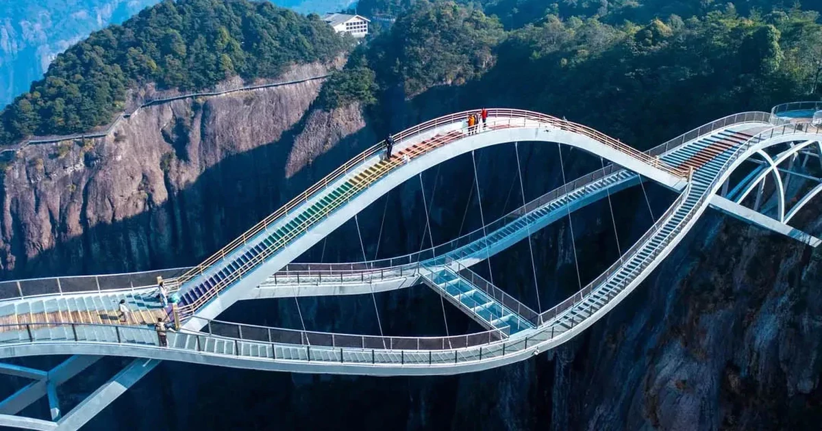 Tên là cầu Như Ý nhưng nhìn đã thấy thót tim
