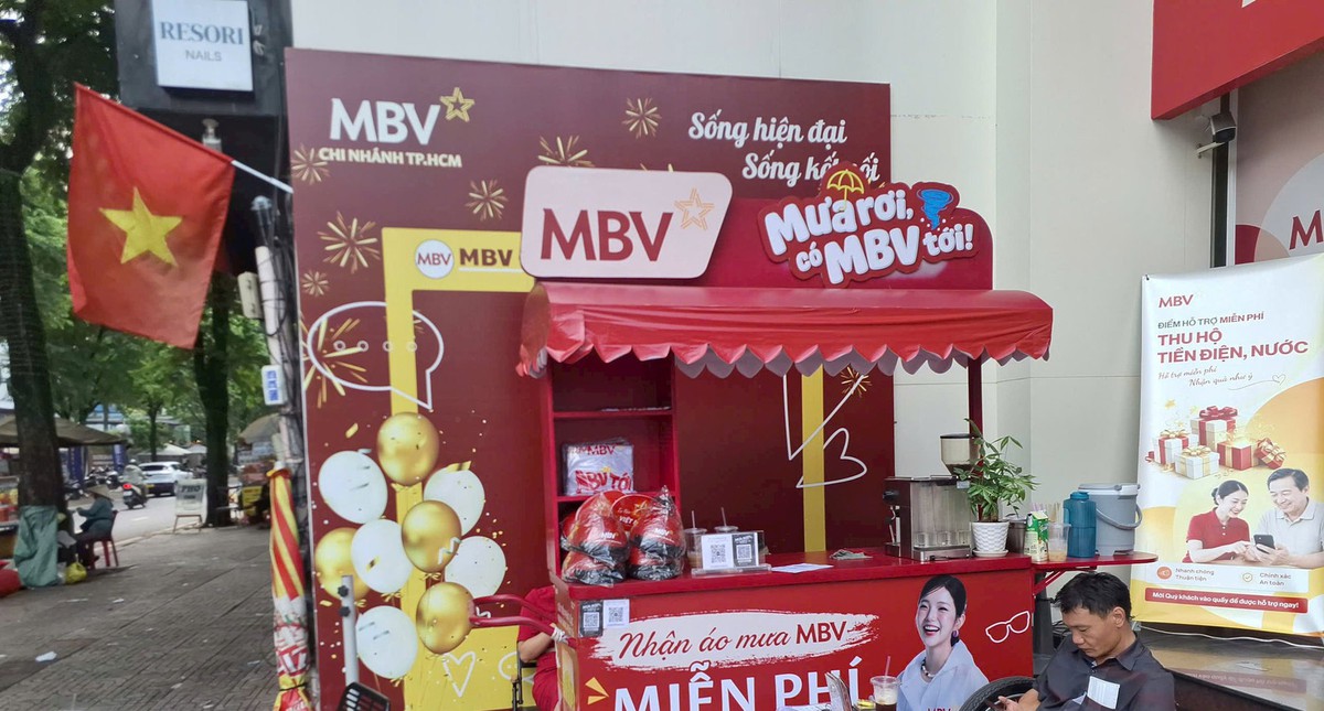 Một ngân hàng nổi tiếng đang bán thêm cà phê vỉ...