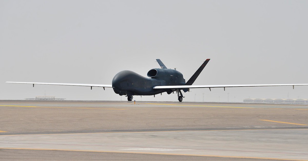 Phát hiện chiếc máy bay kỳ dị với chiều ngang gấp gần 3 lần chiều dài, chuyên làm nhiệm vụ "rình mò" ở độ cao 18km