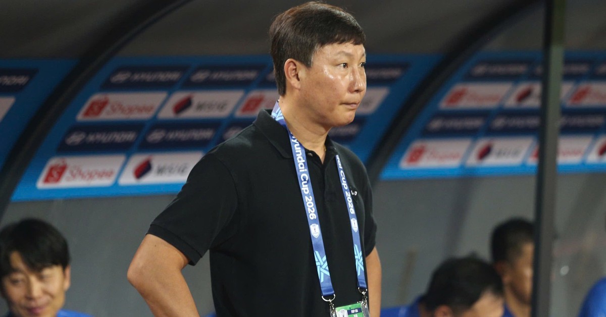 HLV Kim Sang-sik: "Tôi thấy xấu hổ khi thua Thái Lan thế này"