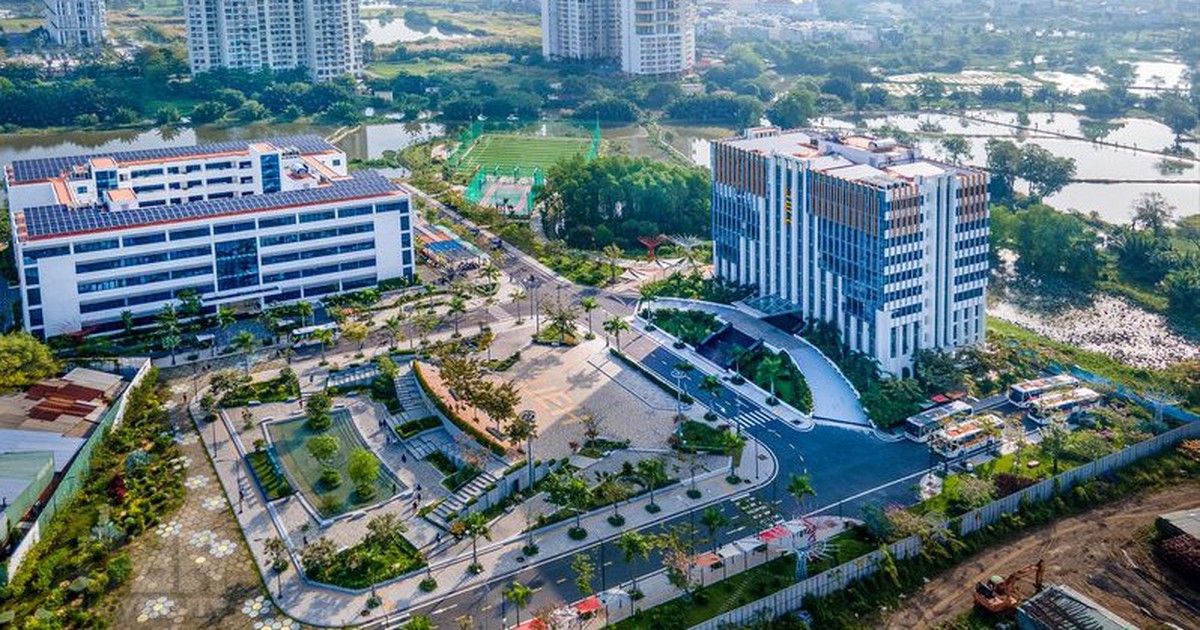 1 đại học kinh tế vừa vượt mức doanh thu 2.200 tỷ đồng, trả lương nhân viên 820 tỷ đồng, nhận nhiệm vụ vào top đầu châu Á