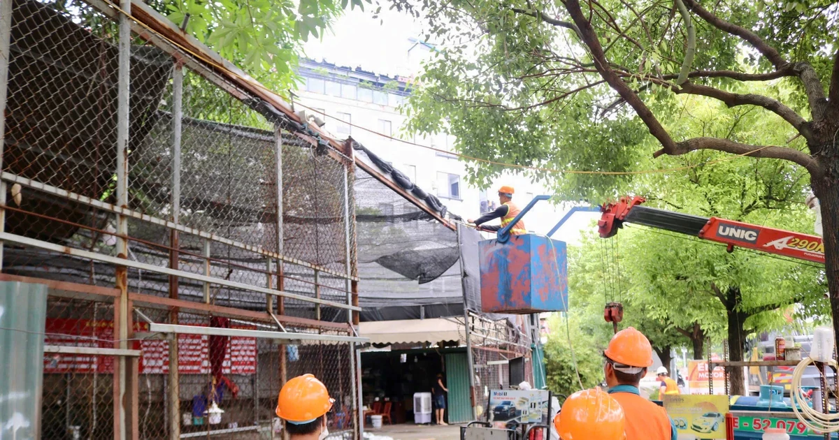 Hà Nội cưỡng chế 74 công trình