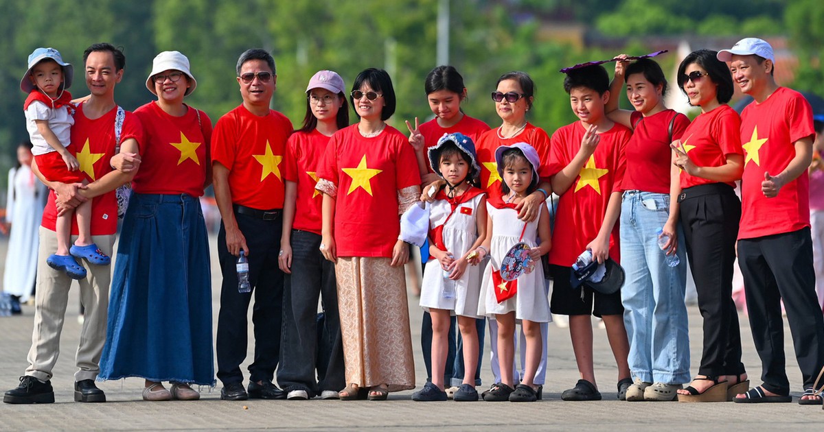 Chính phủ đề xuất thêm 1 ngày nghỉ lễ hưởng nguyên lương vào Bộ luật Lao động