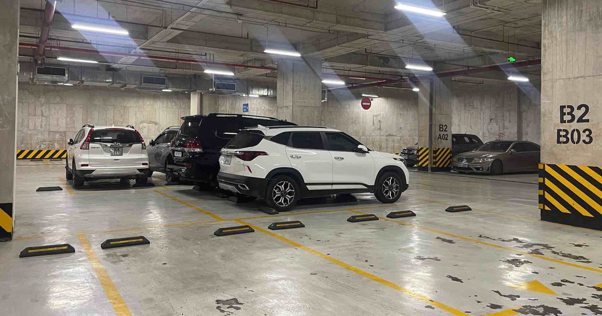 Bán, cho thuê chỗ để ô tô chung cư trái quy địn...