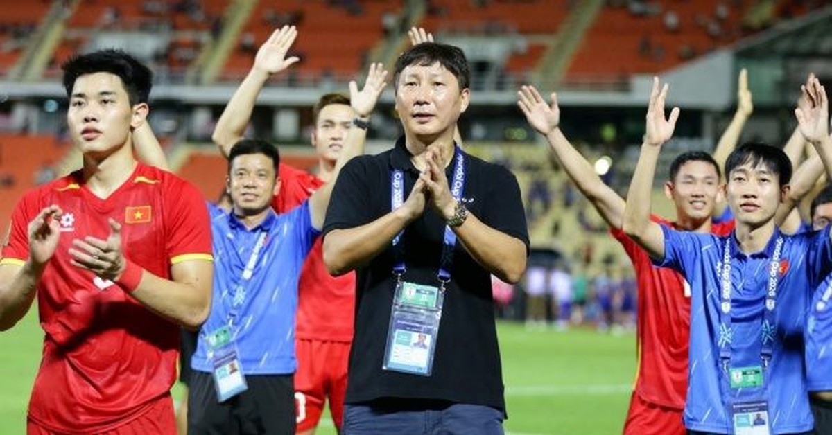 Quê hương của HLV Kim Sang Sik sẽ tặng quà tới hơn 400 triệu đồng cho người dân để làm 1 việc “cấp bách”