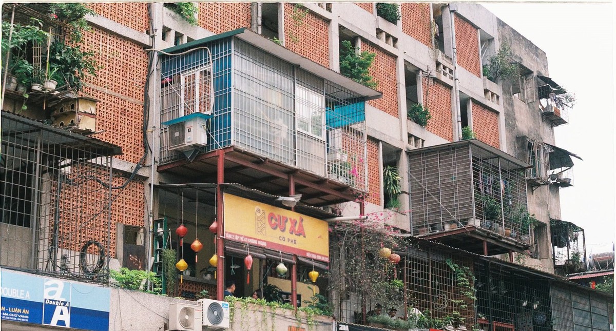 Một quán cà phê "thời bao cấp" có tiếng ở Hà Nộ...