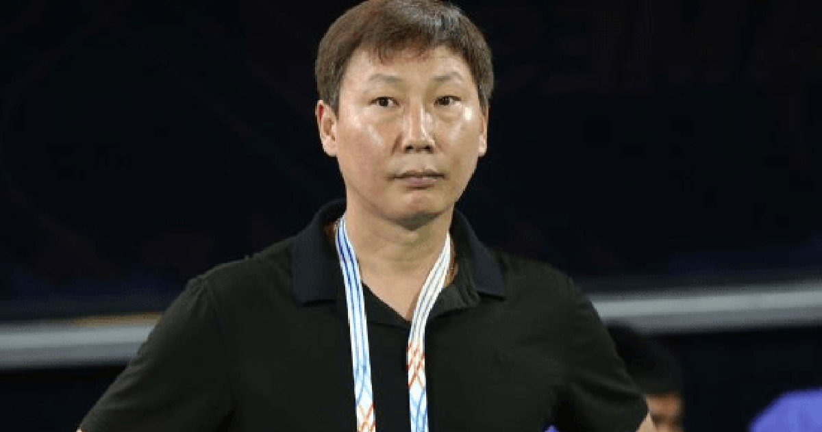 Mức lương hiện tại của HLV Kim Sang-sik