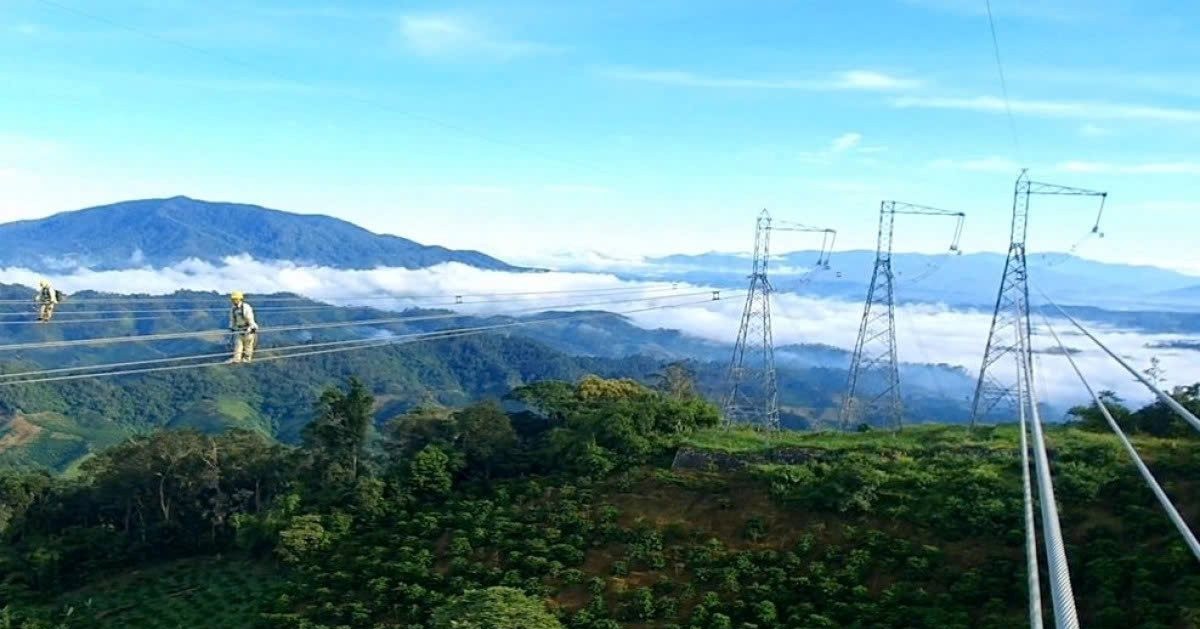 Thế giới dùng máy bay hỗ trợ cũng phải mất 8 năm, Việt Nam lại chỉ cần 2 năm hoàn thành công trình lớn chưa từng có, ngốn 60.000 tấn thép và 280.000 m3 bê tông