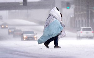 Lễ Giáng sinh lạnh kỷ lục ở Mỹ khiến 16 người chết, 800 ngàn người chịu cảnh mất điện