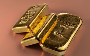 Giá vàng tiếp tục giảm sau khi 13.400 lượng vàng được 