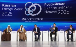 Sang Nga tham dự Diễn đàn gần 5.000 người, Việt Nam chia sẻ quan trọng về kho cảng LNG dọc đất nước