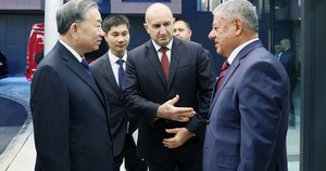 Thăm DN hơn 60 tuổi của Bulgaria, Tổng Bí thư muốn Việt Nam hợp tác sản xuất thiết bị bay không người lái