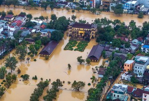 Lũ trên sông tiếp tục lên nhanh, đợt mưa lớn nhất lịch sử bao giờ kết thúc?