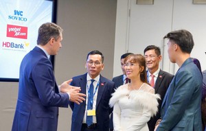 Thăm nơi nắm giữ 34.000 tỷ USD ở Anh, tỷ phú Nguyễn Thị Phương Thảo bày tỏ mong muốn lớn chưa từng có