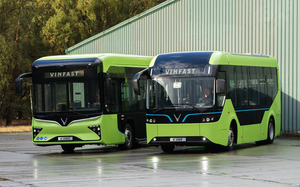 VinFast ra mắt xe dài 12 mét, nặng hơn 9 tấn, chở được 90 người