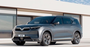 Bảo hiểm xe máy ai cũng mua có chi trả gì khi mưa ngập, thủy kích?- Ảnh 2.