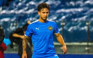 Cầu thủ nhập tịch Malaysia buột miệng làm lộ sai phạm ngay trước mặt cán bộ FIFA?