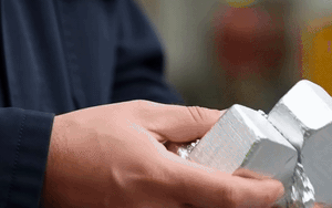 Cảnh thành phố đông nhất thế giới nhưng chìm trong ngập lụt và ô nhiễm - Ảnh 9.