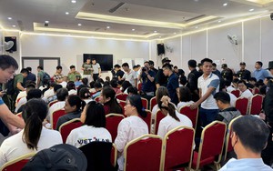 X&eacute;t xử người đ&agrave;n &ocirc;ng h&agrave;nh hung phụ nữ tại sảnh chung cư H&agrave; Nội: Bị c&aacute;o li&ecirc;n tục c&uacute;i gằm mặt tại t&ograve;a - Ảnh 6.