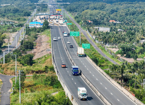 Sau 31-3, người lao động chưa cập nhật số CCCD sẽ bị từ chối giải quyết hồ sơ BHXH - Ảnh 2.