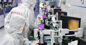 &Ocirc;ng Trump 'thẳng tay' &aacute;p thuế, nước n&agrave;o ảnh hưởng nặng nề nhất? - Ảnh 2.