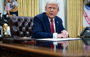 Chứng kho&aacute;n tương lai Mỹ đồng loạt lao dốc, Dow Jones futures giảm hơn 1,000 điểm - Ảnh 2.