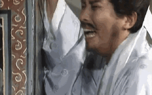 Mẹ vợ gọi các con về rồi đưa mỗi đứa một cuốn sổ đỏ và một tờ danh thiếp, nhắn nhủ 2 câu khiến ai nấy tái mét mặt mày - Ảnh 2.