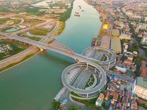 Cú hạ thủy lịch sử: Khối thép khổng lồ 3.400 tấn khẳng định đẳng cấp "made in Vietnam" - Ảnh 5.